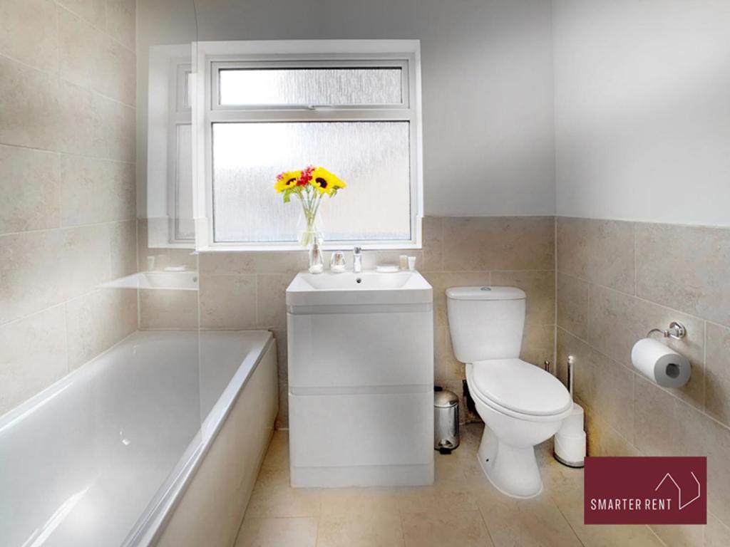 Sunninghill Village - 2 Bed - Parking And Garden แอสคอต ภายนอก รูปภาพ